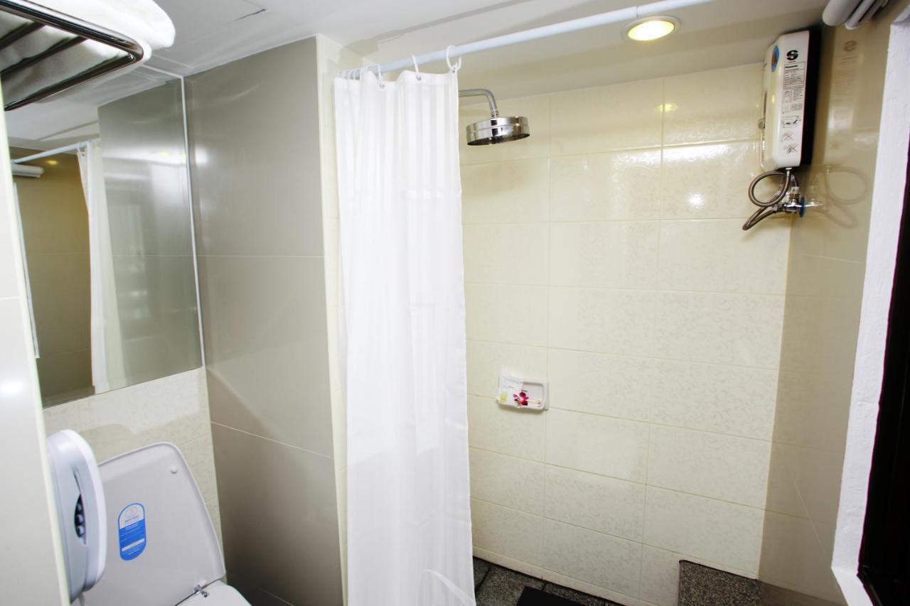 A-2 House Hostel Bangkok Kültér fotó